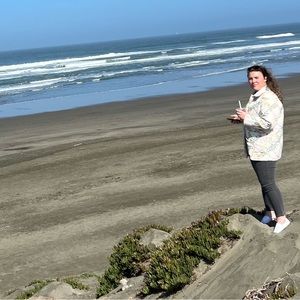 Meet your Posher, Elizabeth